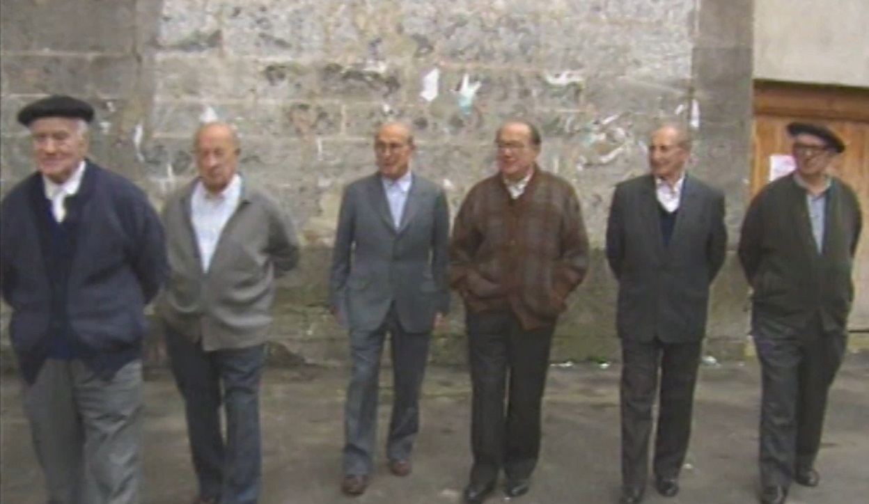 karatula mundua pelota handi bat da